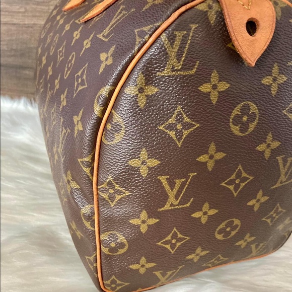 Monogram Speedy 30
Date code: VI1921(Year 1991)
Made in France - Picture 11 of 15